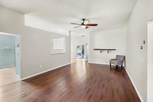Building Photo - 550 S Aberdeenshire Dr