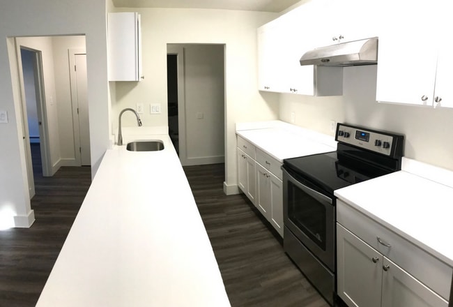 Interior Photo - 211 First Ave