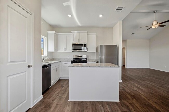 Building Photo - 10419 Red Cardinal Dr