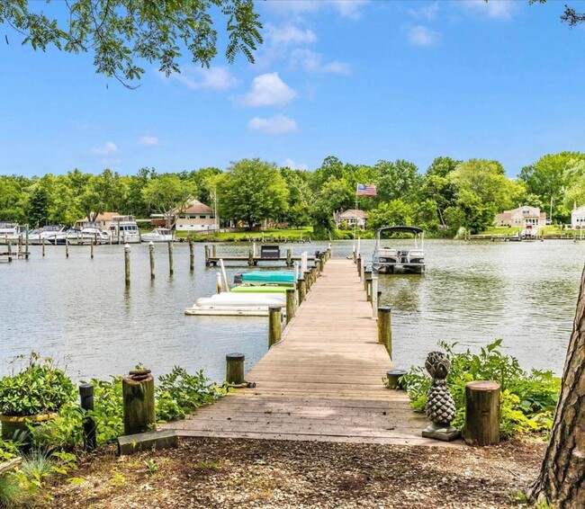 Foto del edificio - 300 Long Cove Ln