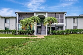 Building Photo - 1002 Green Pine Blvd