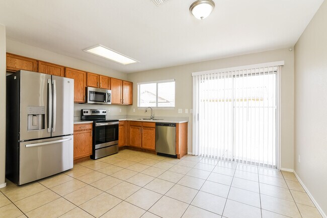 Foto del edificio - 8140 E Obispo Ave