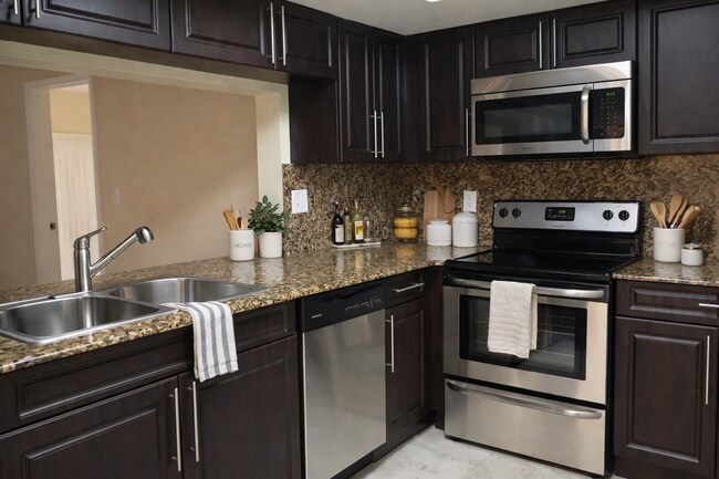 Foto del edificio - 3327 NW 101st Ave