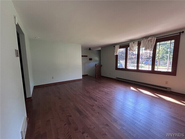 Foto del edificio - 6142 Berkley Dr