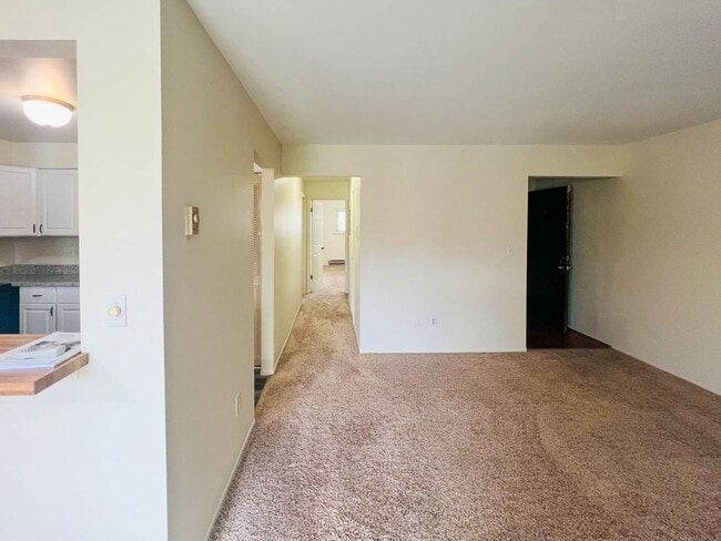 Building Photo - Adorable Condominium