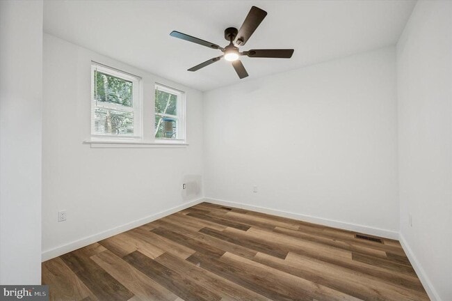 Building Photo - 2614 Sylmar St
