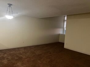 Building Photo - 56 St Joseph St