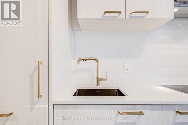 Photo du bâtiment - 634 Church St