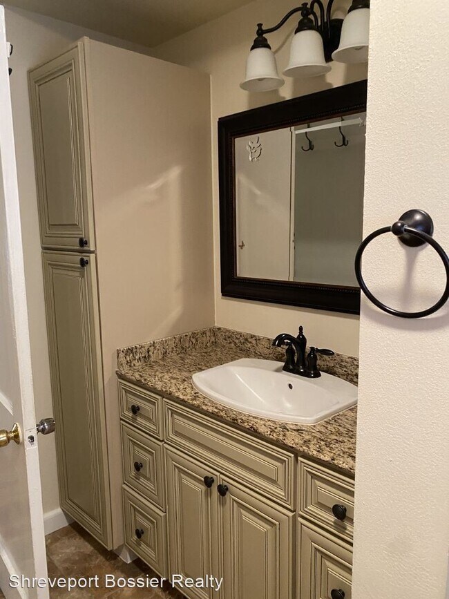 Foto del edificio - 2 br, 1 bath House - 844 Robinhood Drive