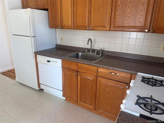 Photo - 219 Manhattan Ave Apartment