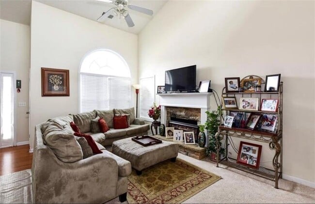 Building Photo - 324 Greystone Pkwy