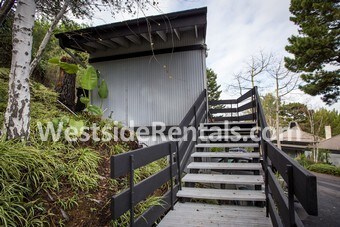 Foto del edificio - 15137 Mulholland Dr