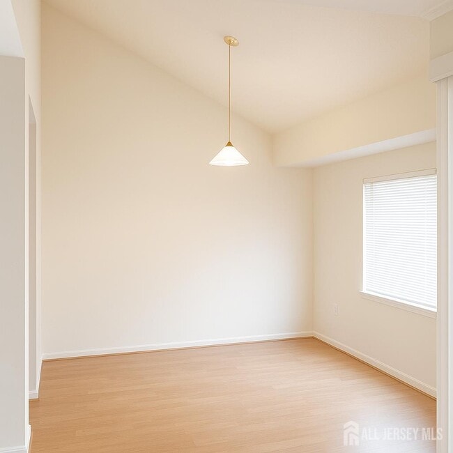 Foto del edificio - 3705 Royce Ct