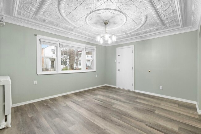 Building Photo - 197 Hutton St