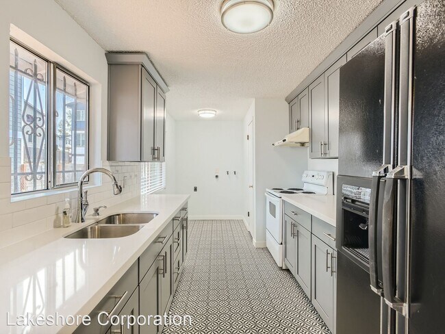 Building Photo - 3 br, 1.5 bath House - 3555A S Morgan St