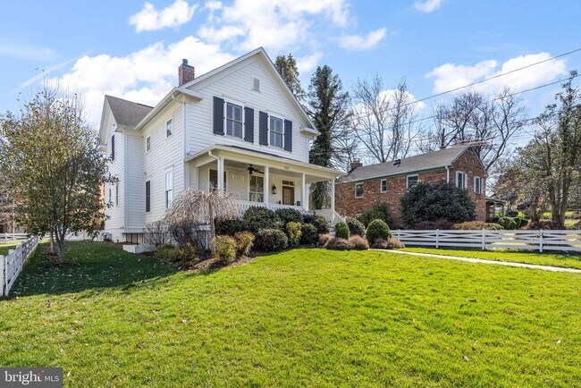 Foto del edificio - 323 S West St