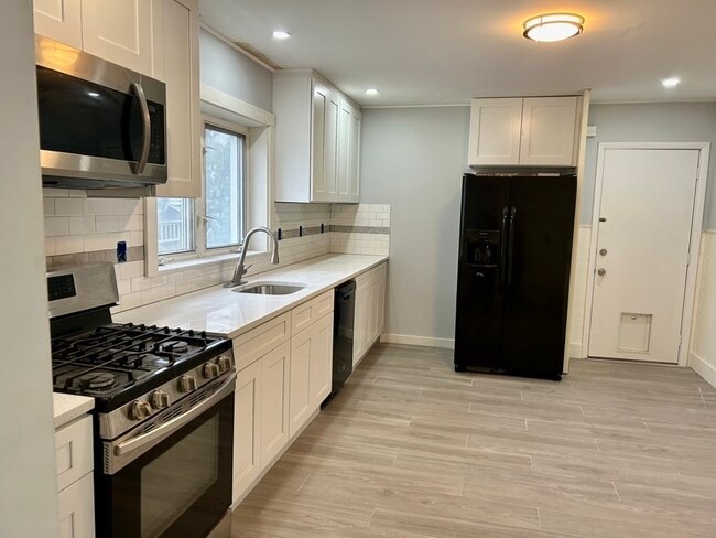 UPDATED APPLIANCES - 227 N 15th St