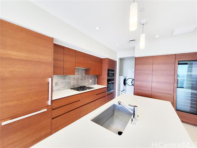 Building Photo - 1108 Auahi St