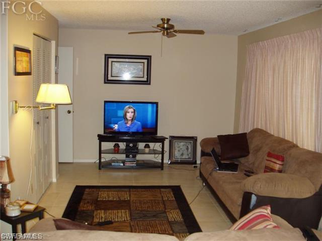 Foto del edificio - 5712 Foxlake Dr