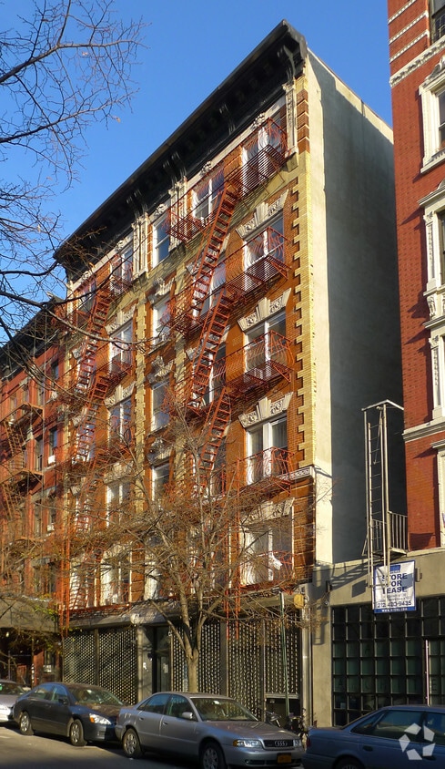 Primary Photo - 437 E 12th St