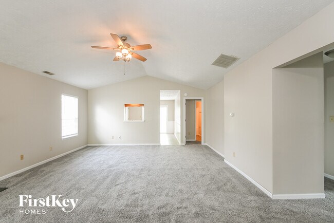 Foto del edificio - 5815 Victory Ave