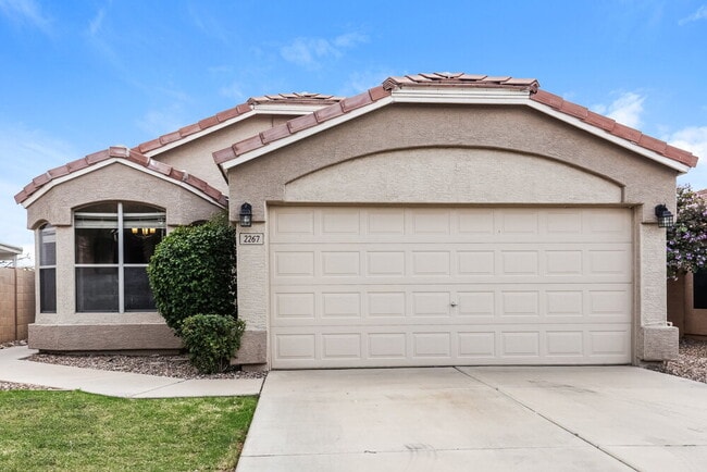 Building Photo - 2267 E Arabian Dr