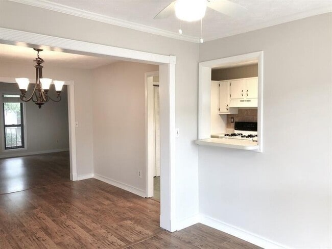 Building Photo - 606 Park Ridge Cir