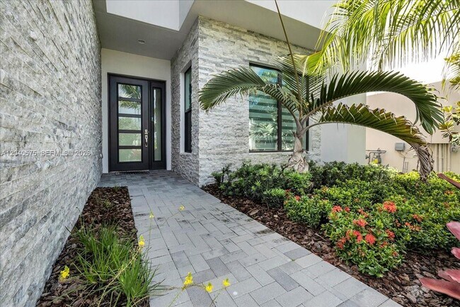 Building Photo - 17628 Sparkling River Rd
