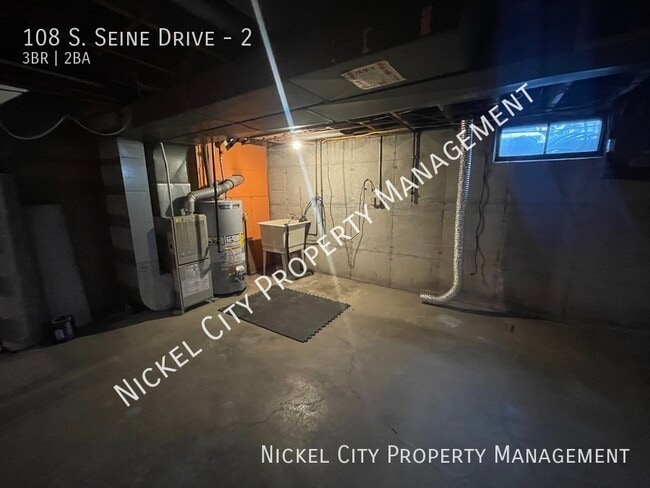 Building Photo - 108 S Seine Dr