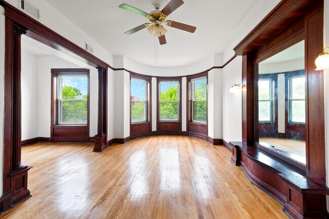 Foto del edificio - 6221 S Kimbark Ave