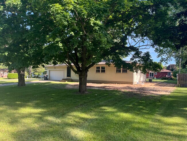 Building Photo - 1459 S Aurilla Dr