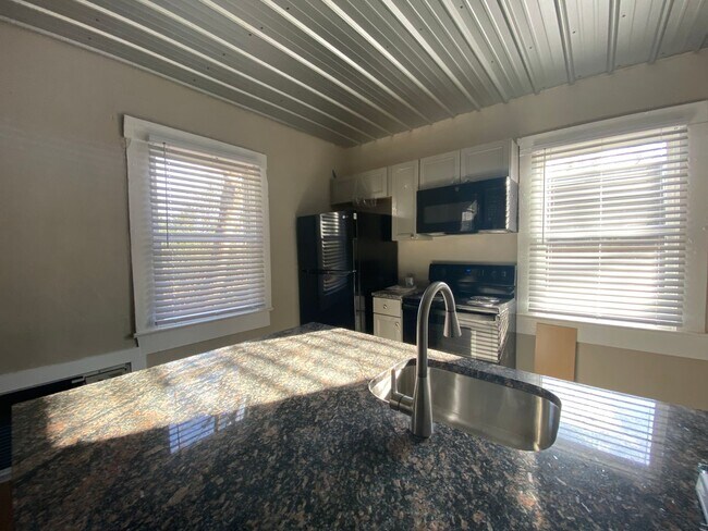 Foto del edificio - 323 The Plaza