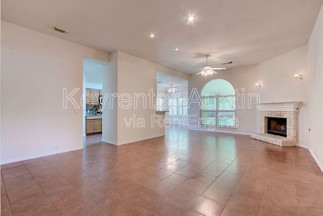 Building Photo - 2300 Garrett Cove