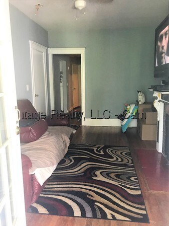 Building Photo - 126 Rhinecliff St