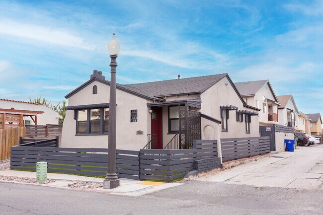 Building Photo - 4977 Monroe Ave