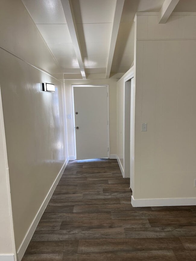 Building Photo - 4 bedroom house