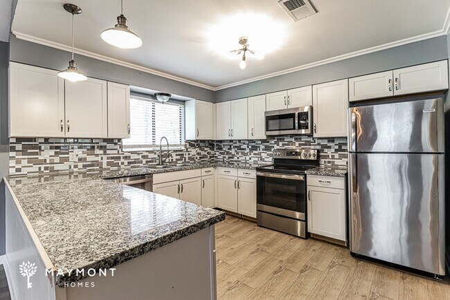 Foto del edificio - 8407 Pennwood Dr