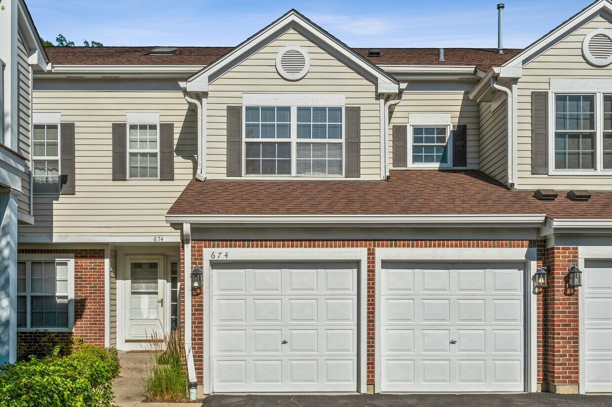 674 Portage Ct, Vernon Hills, IL 60061 Townhome Rentals in Vernon