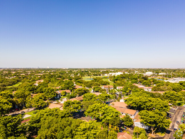 Aerial Photo - Sunrise On The Green