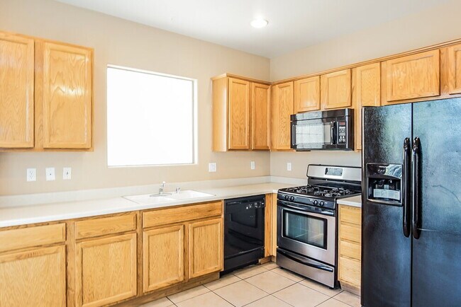 Foto del edificio - 6480 Raven Hall St