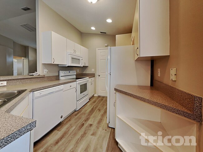 Building Photo - 3124 58th Terrace E