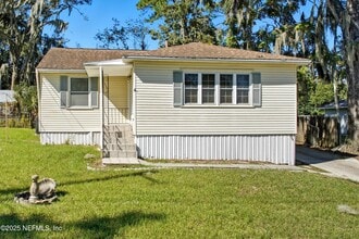Building Photo - 1546 River Hills Cir W