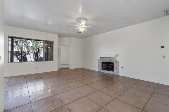 Building Photo - Bay Horse Loop-3730 N