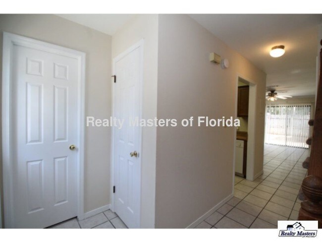 Building Photo - 3842 Belle Meade Ct