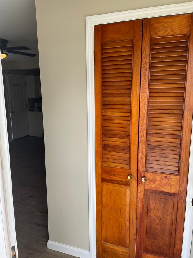 Foto del edificio - 28603 Rosemont St