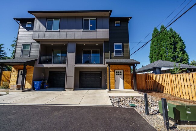 Move In Ready 3 Bedroom 2.5 Bathroom - Convenient Camas Location - Move In Ready 3 Bedroom 2.5 Bathroom - Convenient Camas Location House