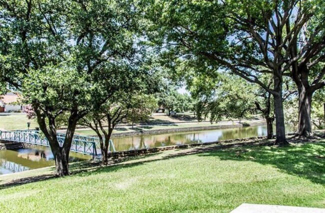 Building Photo - 503 Ranch Trail