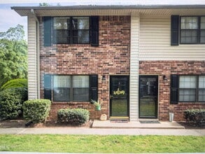 Building Photo - 1235 Riverside Dr
