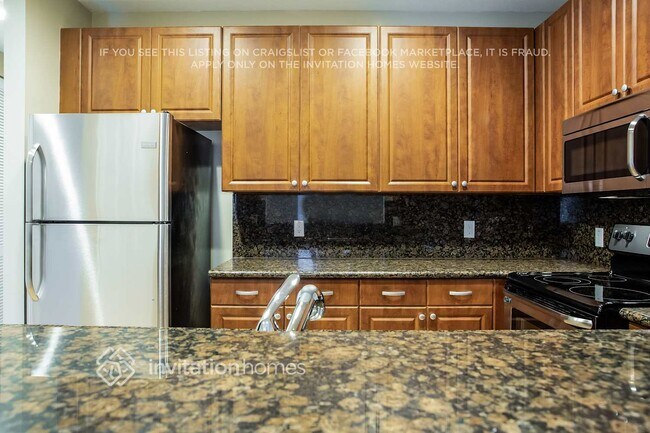 Building Photo - 1382 Vía De Pepi