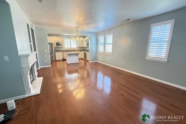 Foto del edificio - Spacious 3 bedroom, 2.5 Bathroom Condo w/ Bonus Room in South San Francisco